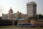Foto, Bild: Fhre am Fhranleger vor dem Hotel Taj Mahal Intercontinental