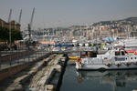 Foto, Bild: Blick vom Porto Antico auf den Yachthafen und die Fhrterminals und die City