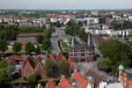 Foto, Bild: Holstentor von der Petrikirche aus in Lbeck