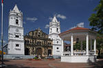 Foto, Bild: Catedral Metropolitana am Plaza de la Indepedencia von Panama in der Altstadt