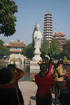 Foto, Bild: Besucher der Tempelanlage Xichan Si