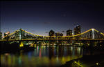 Foto, Bild: Story-Bridge und City von Brisbane abends