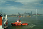 Foto, Bild: Blick von einem Containerschiff im Hafen auf die Charles Grimes Bridge und City von Melbourne