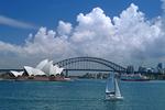 Foto, Bild: Blick vom Mrs. Macquaries Point zum Sydney Opera House und zur Sydney Harbour Bridge
