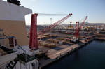 Foto, Bild: Containerterminal mit Kränen (Krane) am Kai von Heraklion, Port of Heraklion (Iraklion), Kreta