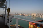 Foto, Bild: Containerschiff in der Hafeneinfahrt von Barcelona, Port of Barcelona, Puerto Port de Barcelona