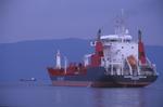 Foto, Bild: Tanker (Chemikalientanker, Produkttanker) WAPPEN VON BERLIN vor der griechischen Küste bei Kalamaki